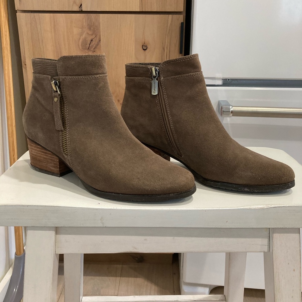 Blondo waterproof ankle boots 8.5